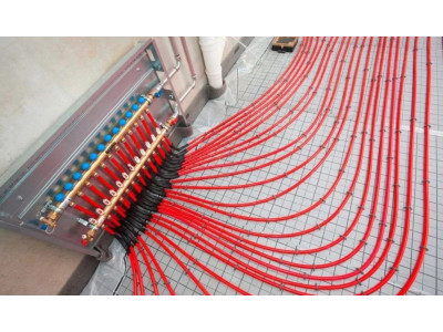 Теплый пол или радиаторы: объективное сравнение комфорта и экономики в 2026 году